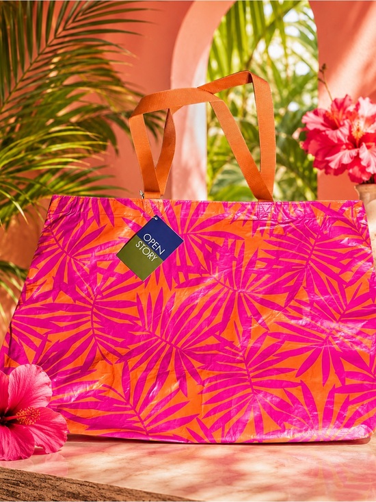 Open Story Handbags - Open Story Water Resistant Reversible Tropical Pink & Orange Leaf Large Tote NWT
